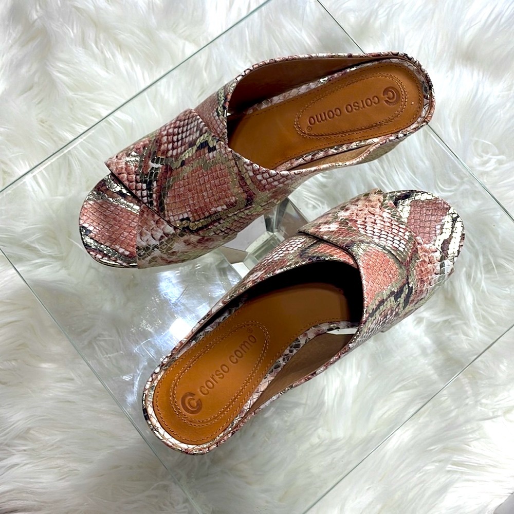 NWT corso como leather platinum pink snake slip on mules espadrille heel 6.5